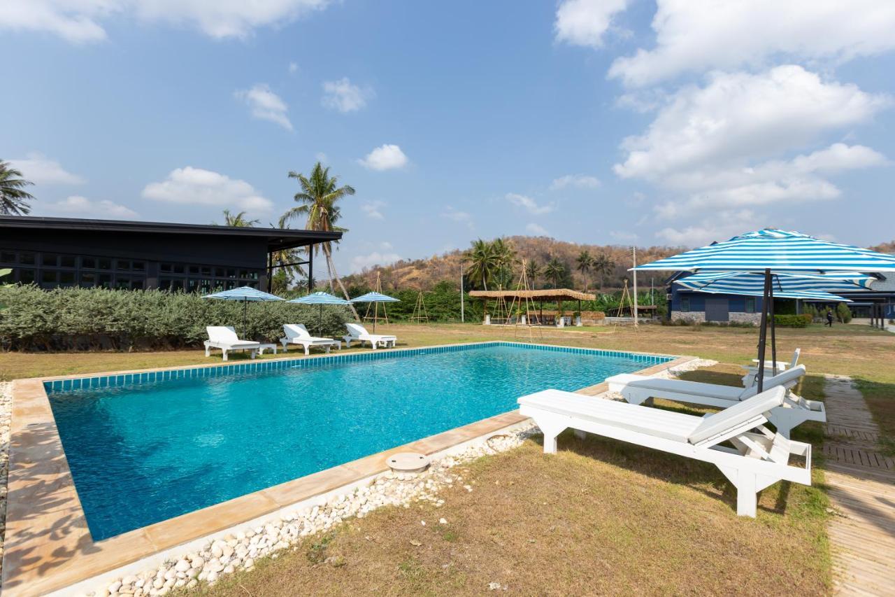 The Barn Hua Hin Hotel Кхао Тао Екстериор снимка