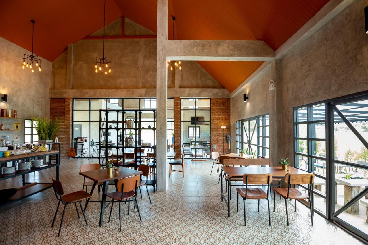 The Barn Hua Hin Hotel Кхао Тао Екстериор снимка