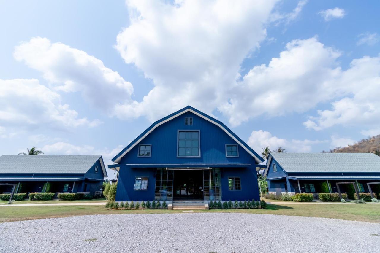 The Barn Hua Hin Hotel Кхао Тао Екстериор снимка