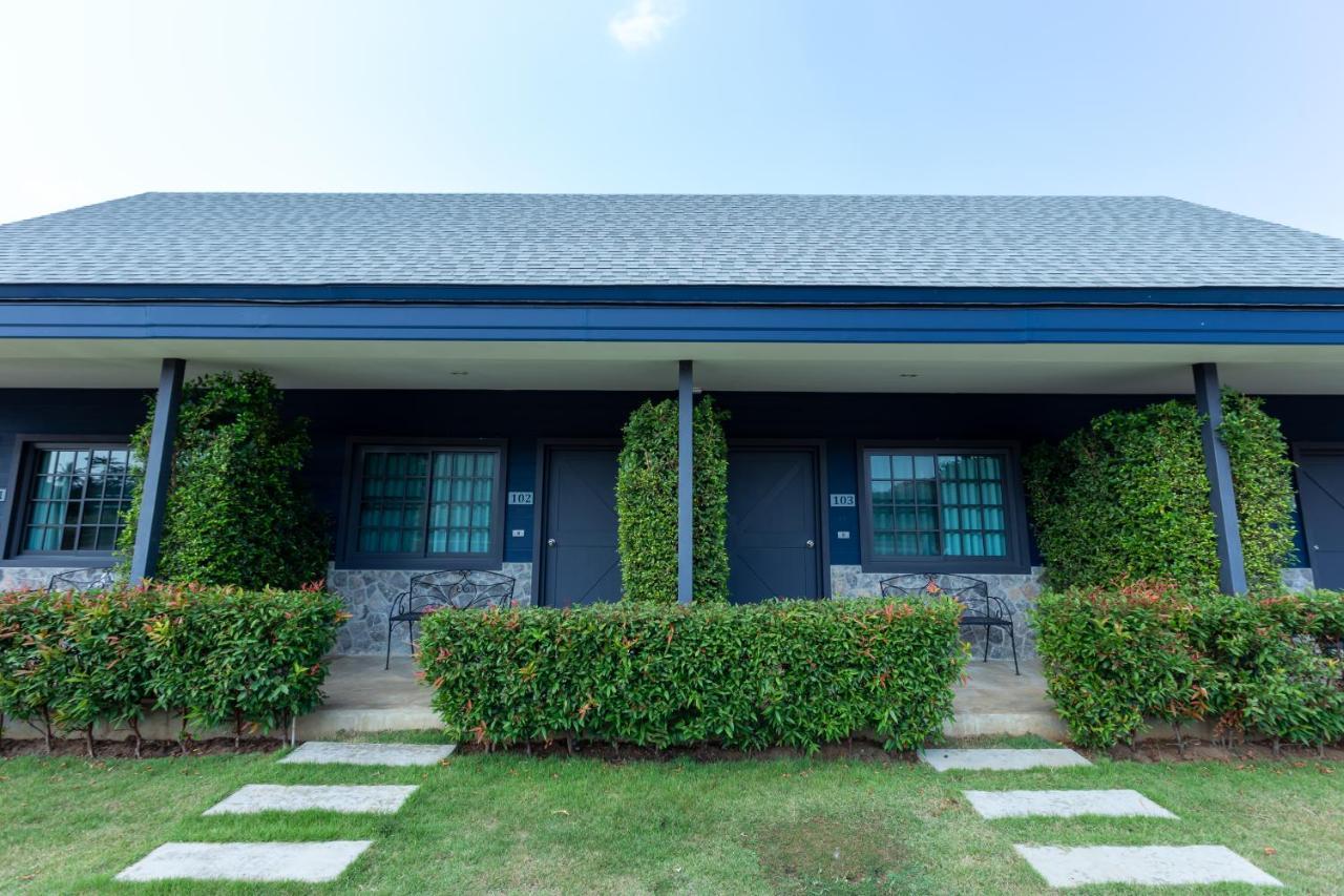 The Barn Hua Hin Hotel Кхао Тао Екстериор снимка